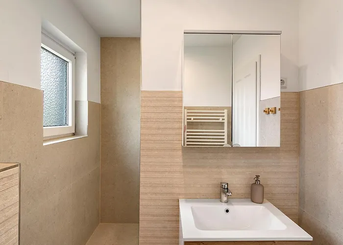 Feriehus Haus Seeburghaus Vjollca Mit Sauna *